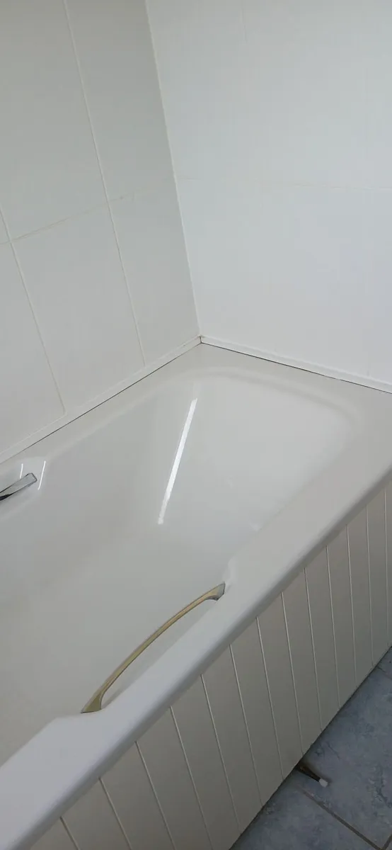 Bath and mixer taps - Image 2
