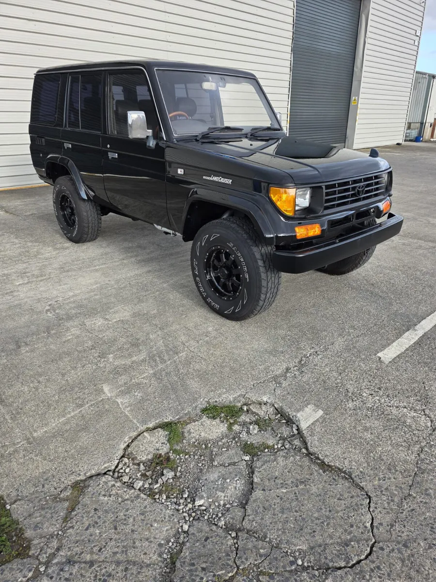 🇯🇵 Toyota Land Cruiser Prado 70 Series - Image 2