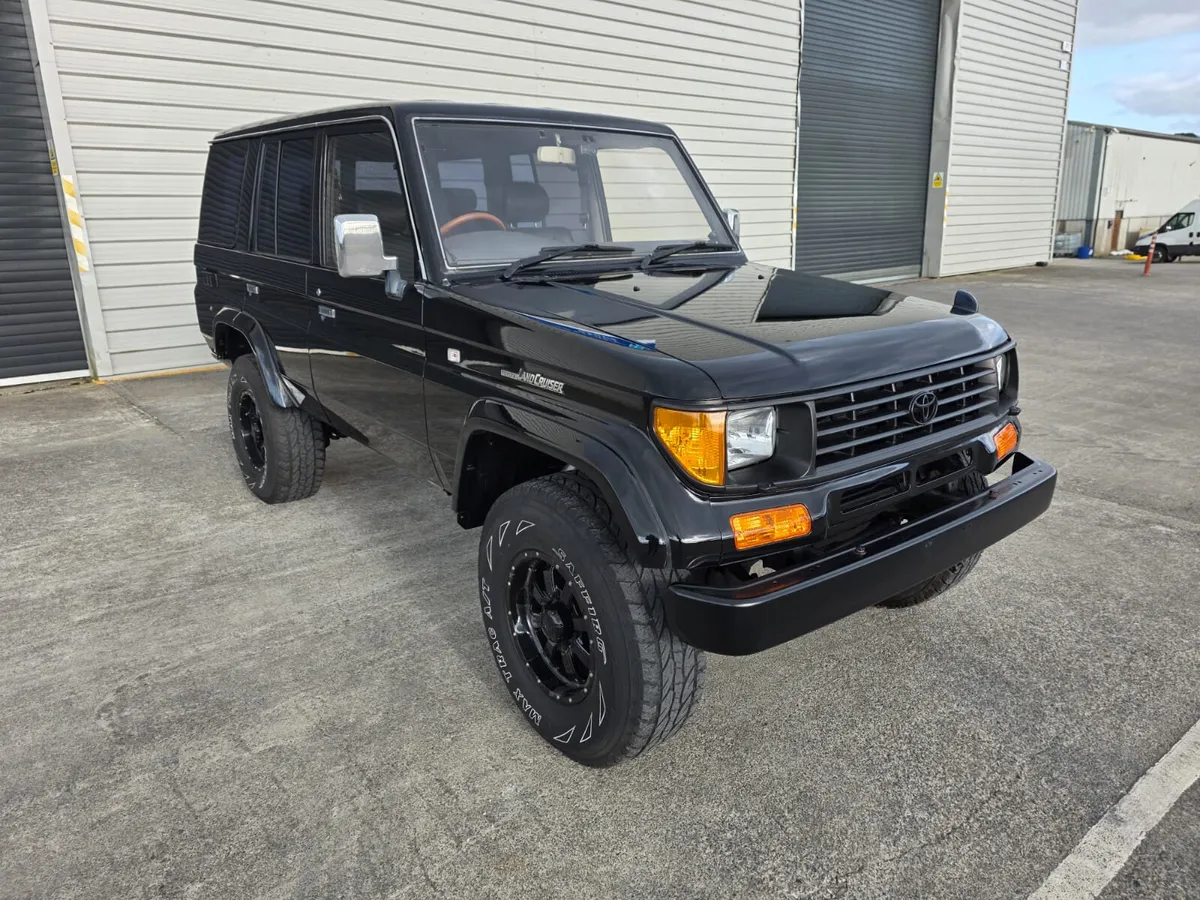 🇯🇵 Toyota Land Cruiser Prado 70 Series - Image 1