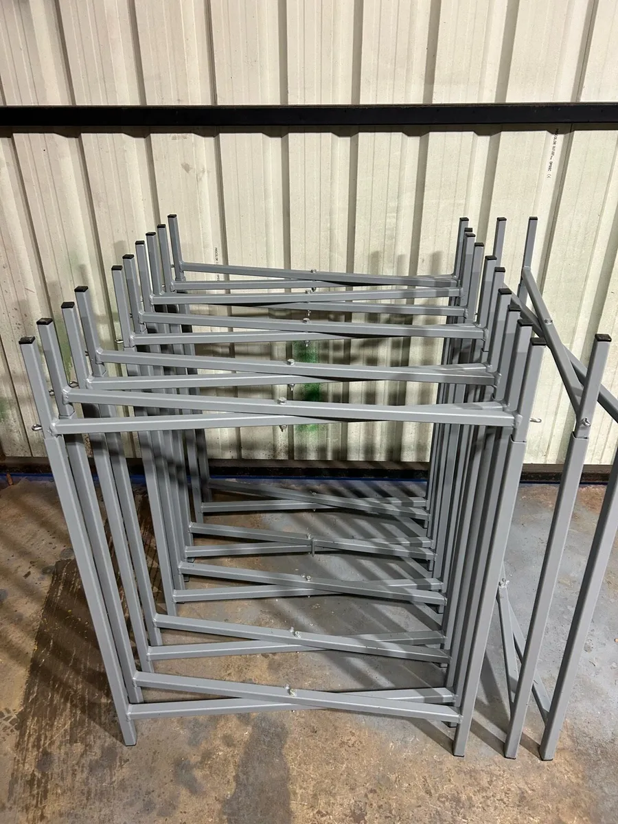 Height adjustable plastering stands - Image 4
