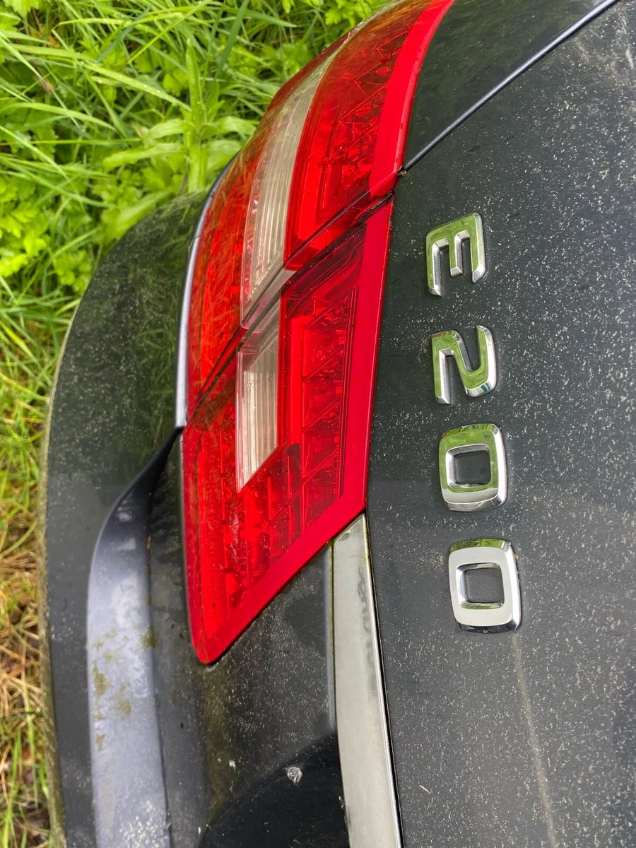 Mercedes E200 2010 - Image 3