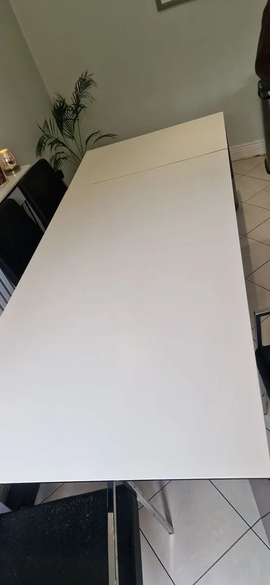 Extendable Table & Chairs - Image 2