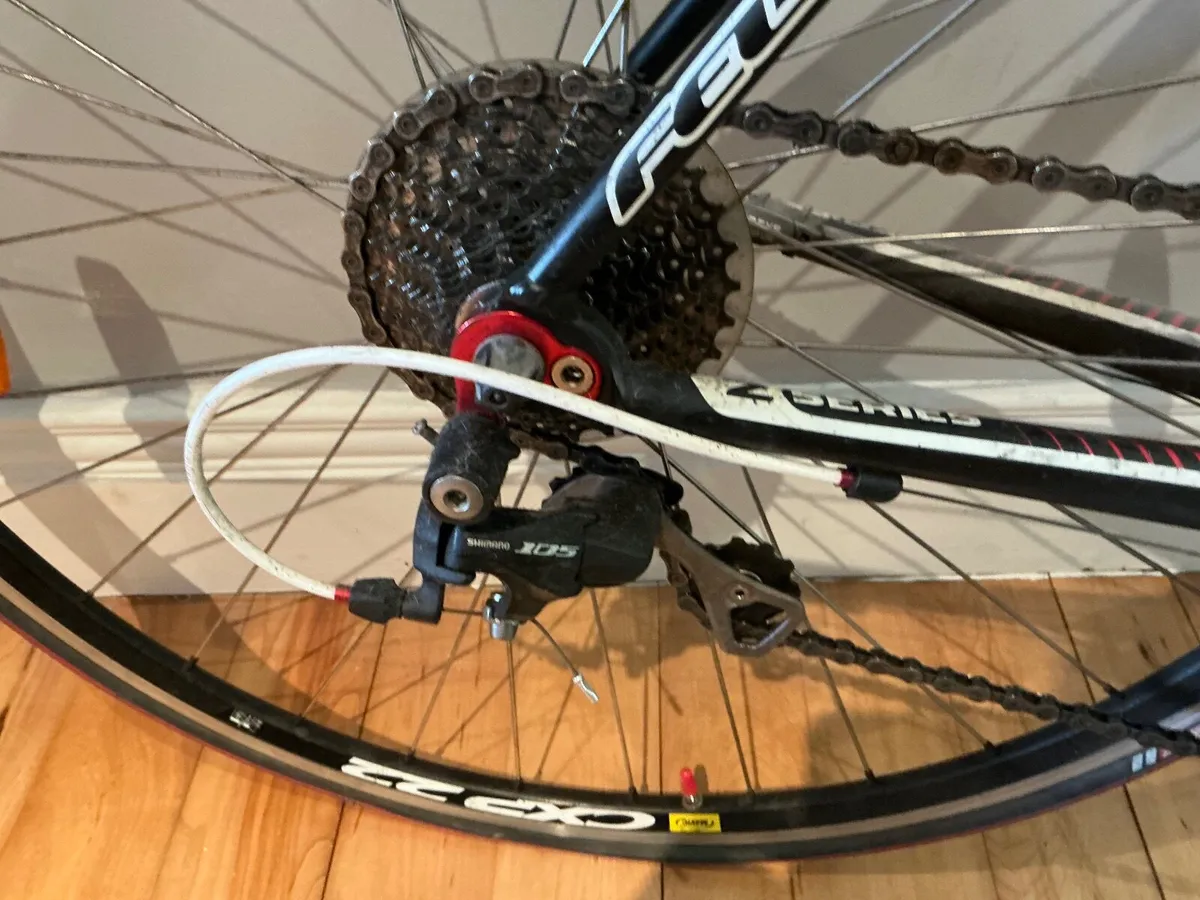 Road Bike - Felt z85 (58cm) - Image 2