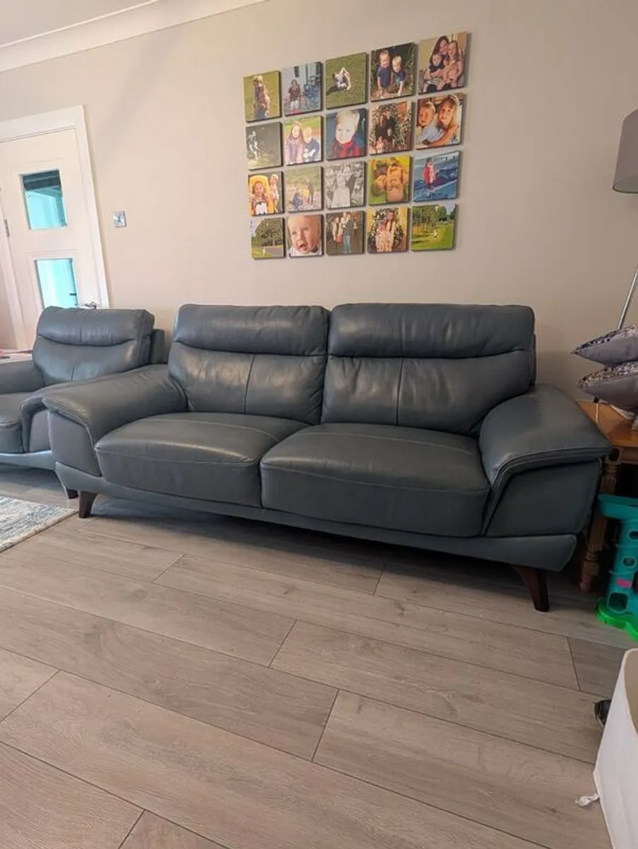 leather sofa 2+1 - Image 1