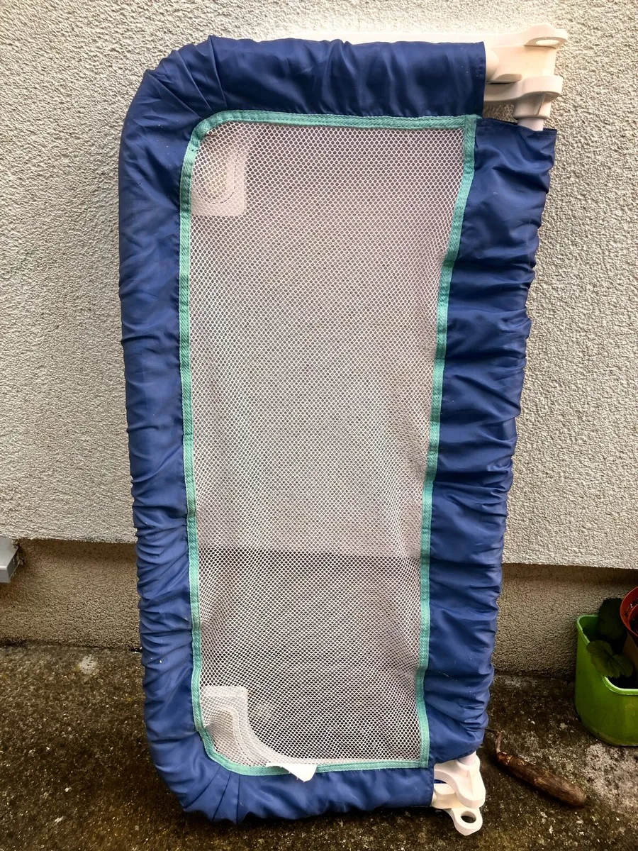 Free Toddler bed guard - expendable - Image 1