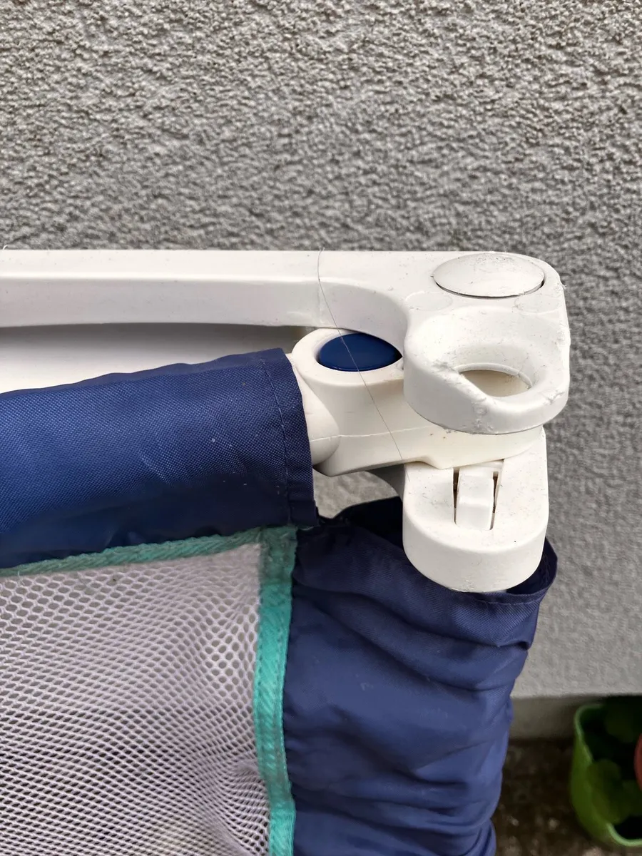 Free Toddler bed guard - expendable - Image 2