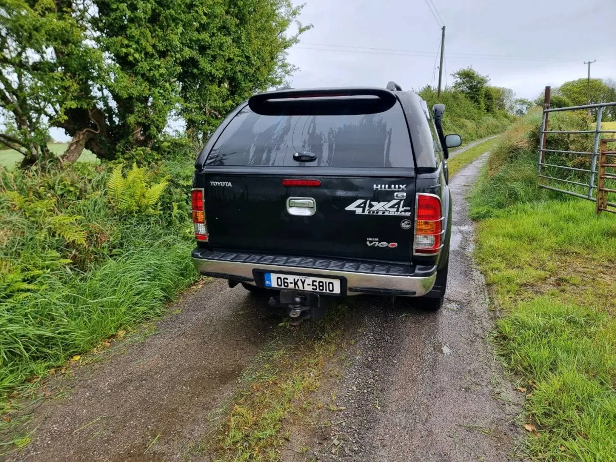 2006 Toyota Hilux - Image 3