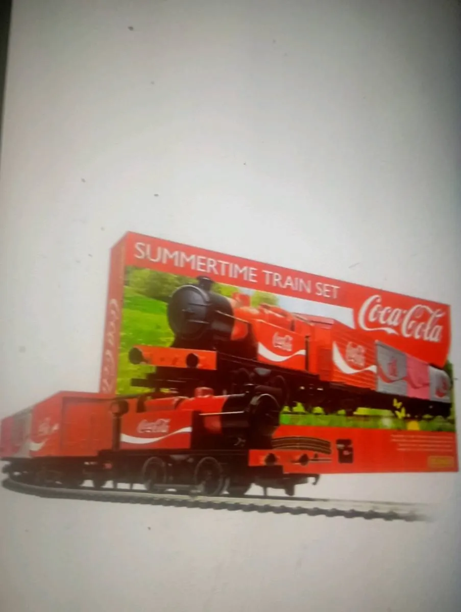 HORNBY COCA COLA SUMMERTIME 00 /HO GAUGE TRAIN SET - Image 3