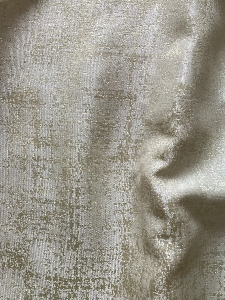 Curtains - Image 2