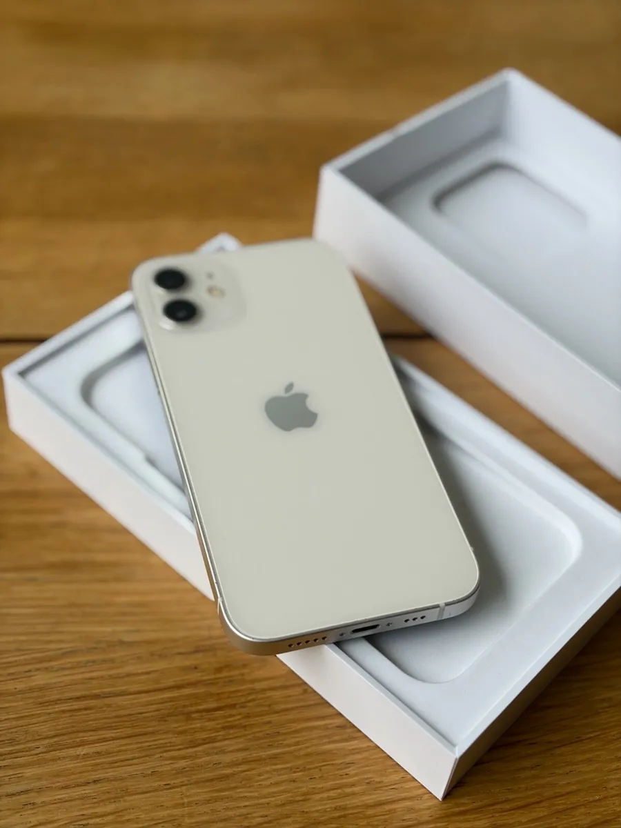 Apple iPhone 12, White, 128 GB (like new) - Image 3