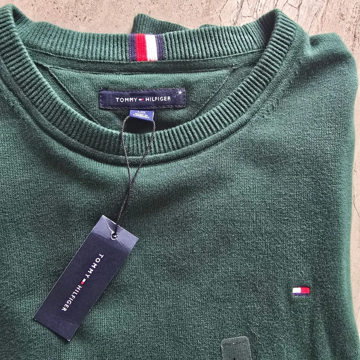 BNWT mens original Tommy Hilfiger jumper size larg - Image 3