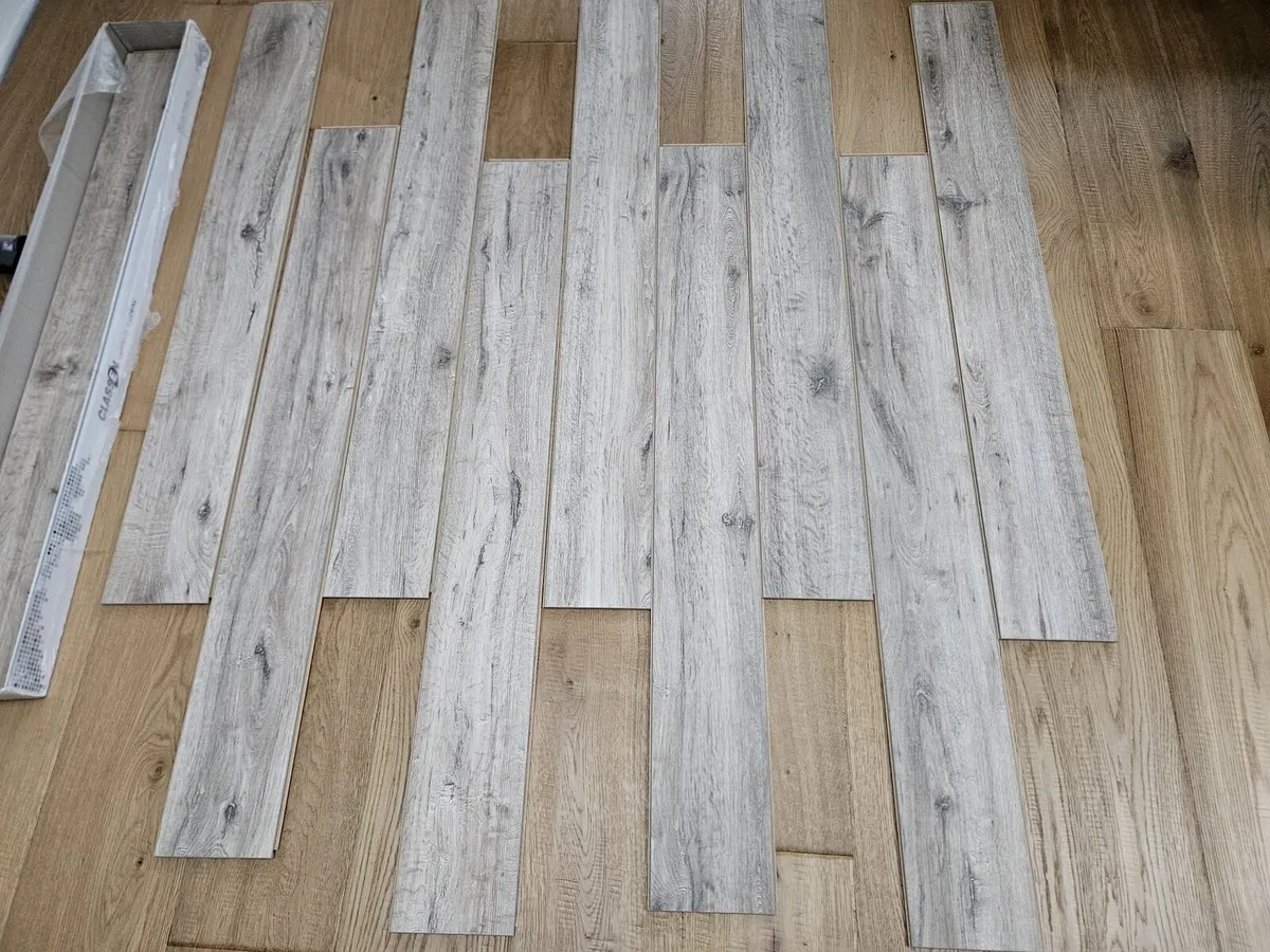 Laminate flooring - Image 1