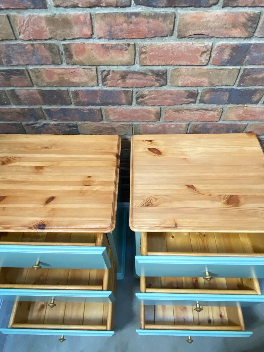 Bedside tables / lockers refinished solid pine - Image 4