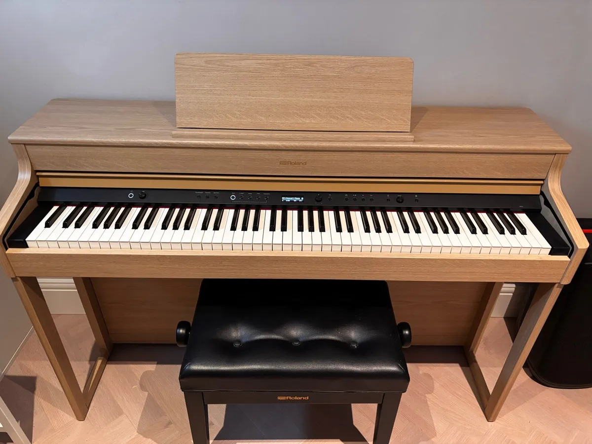 Immaculate Roland HP702 upright digital piano - Image 4