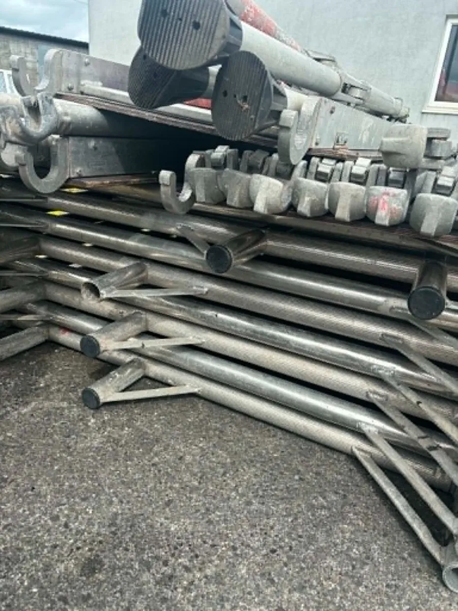 SCAFFOLDING - Image 1