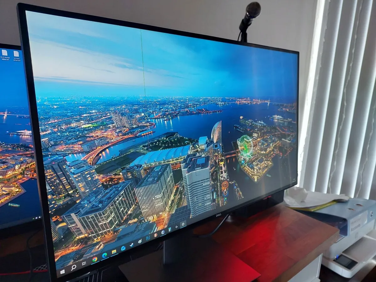 Dell UltraSharp U2520D Monitor - Image 2