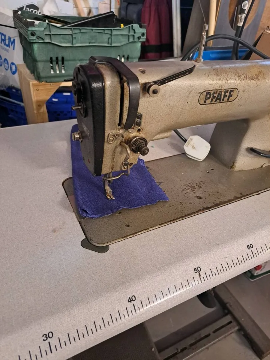 Industrial Sewing machine - Image 1