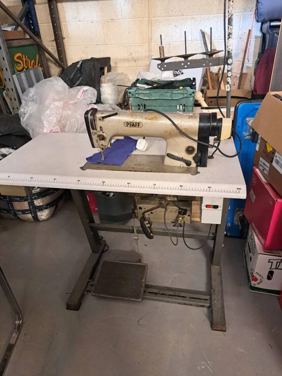 Industrial Sewing machine - Image 2