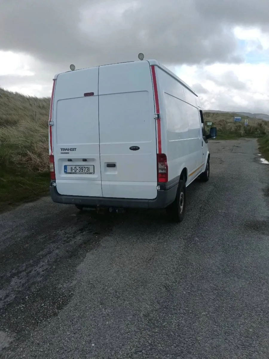 Transit van - Image 3