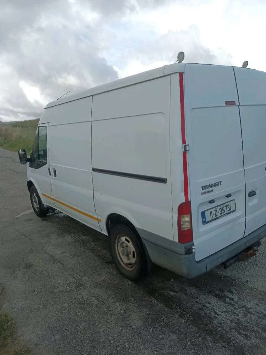 Transit van - Image 4