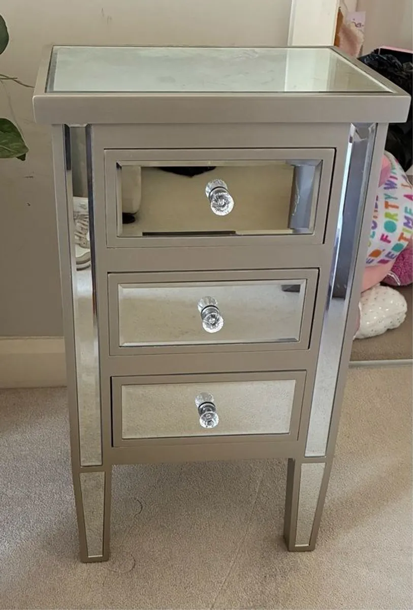 Bedside table x2