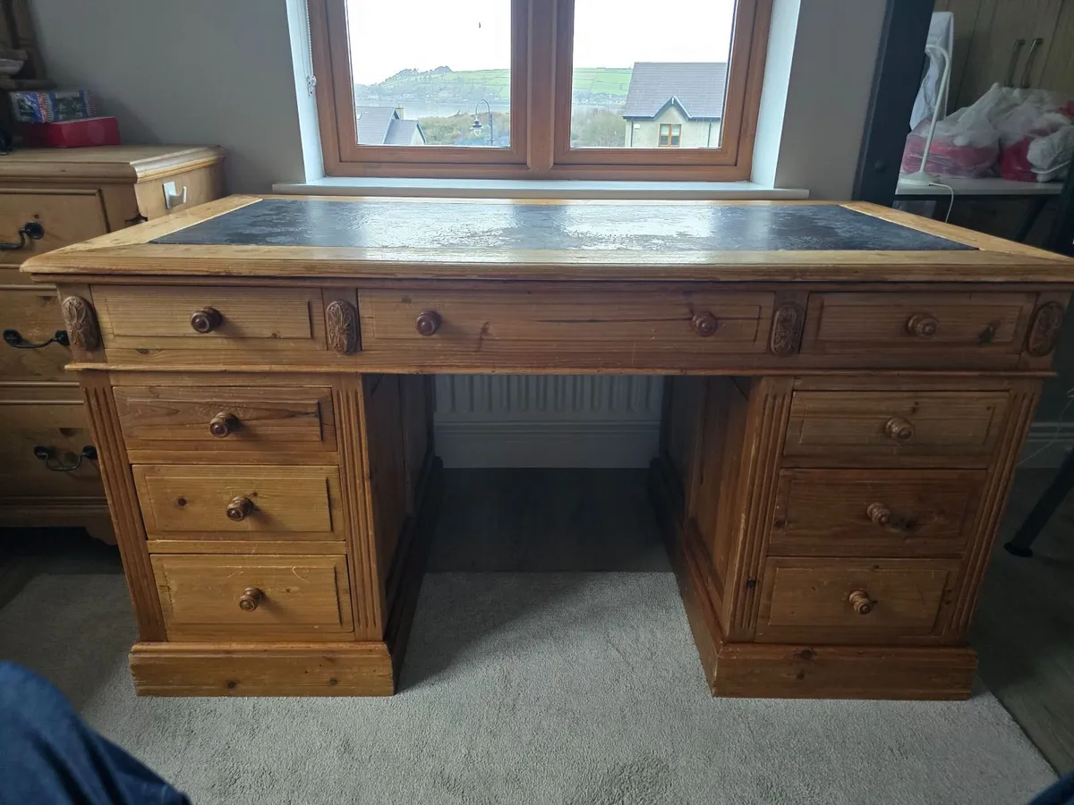 Office Desk - Image 1