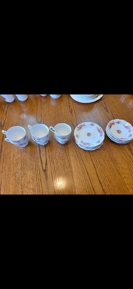 Vintage Royal Albert Fine Bone China Tea Set - Image 3