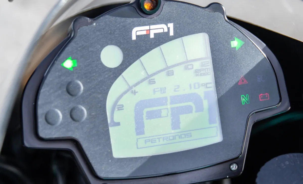 FOGGY PETRONAS  FP1 No: 1/150 - Image 3