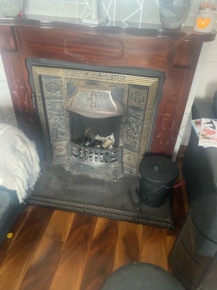 Fireplace with hearth - Image 1