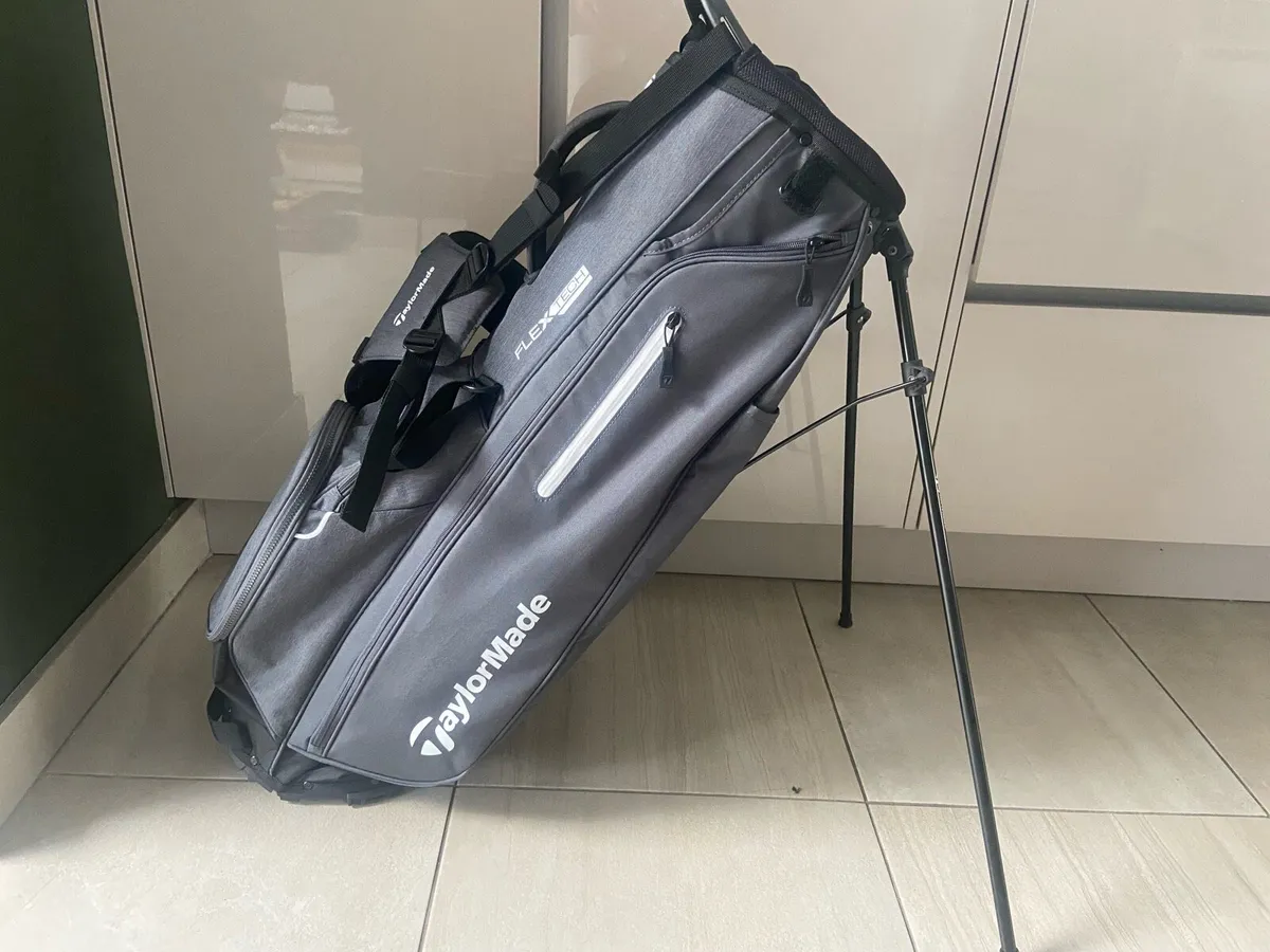 Taylormade flex tech golf bag - Image 1