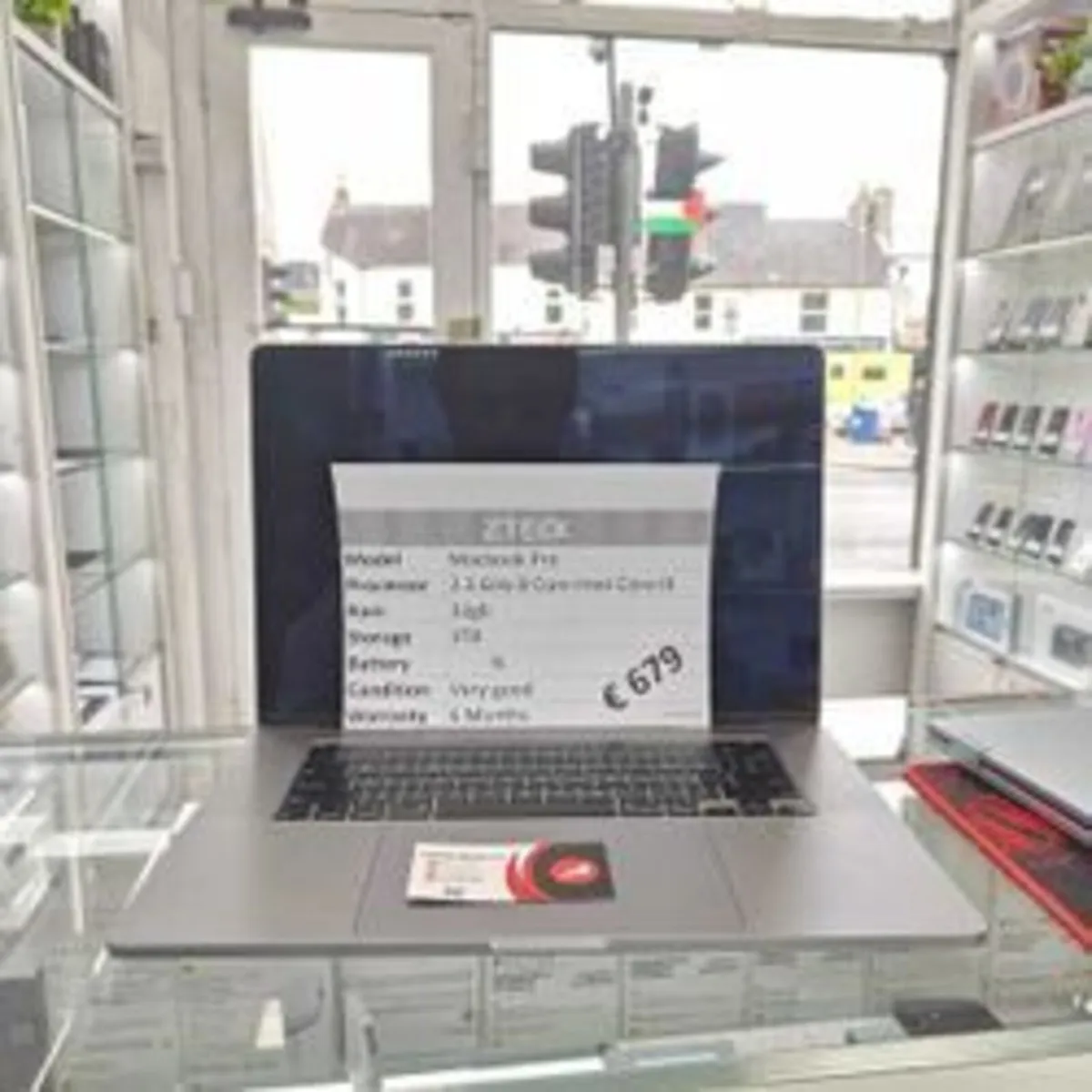 Macbook Pro 2019 16inch 32gb ram 1TB