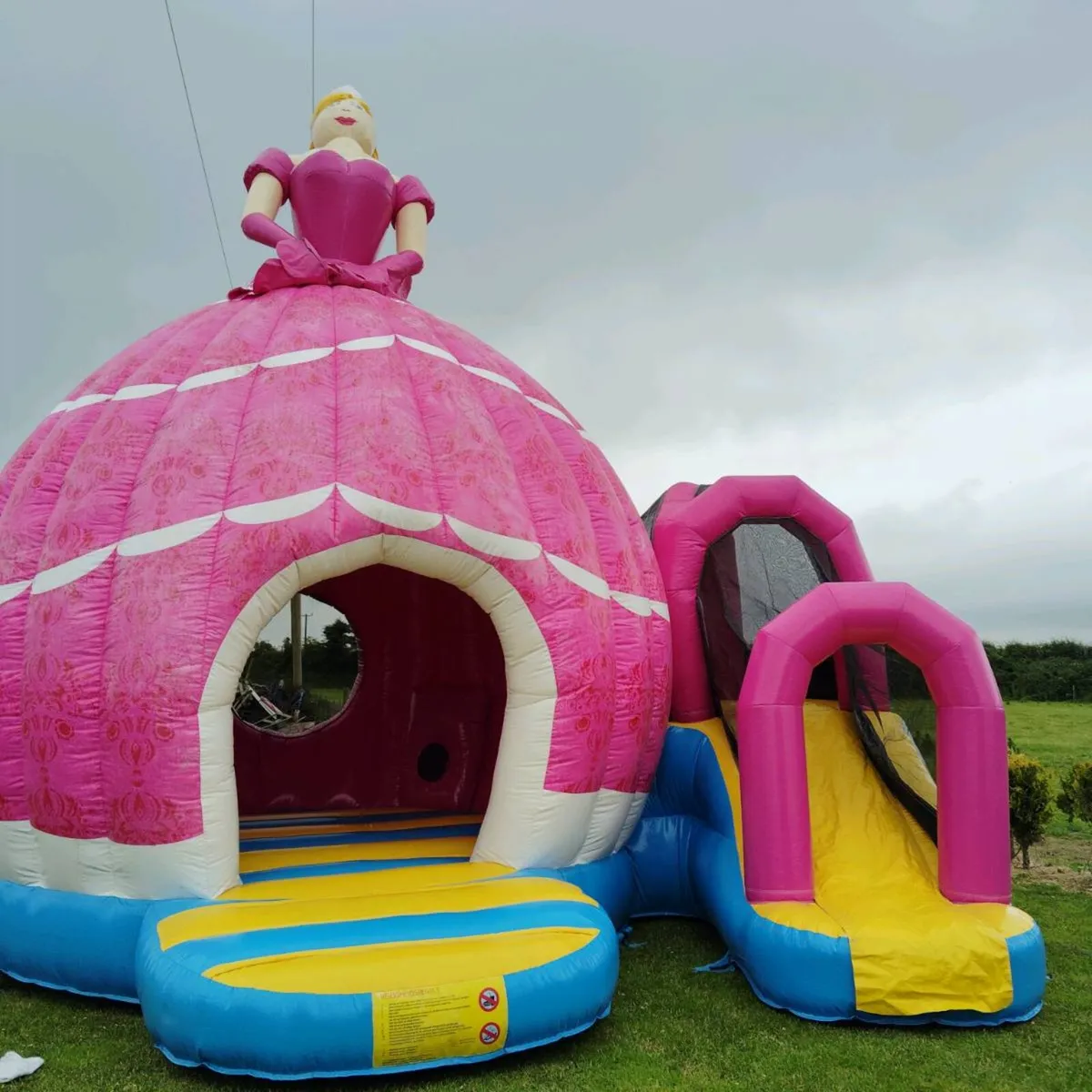 Bouncy Castles and obstacle course - Image 1