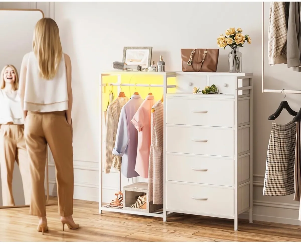 Chest of Drawers Bedroom with Hanging Rail, Built- - Image 3