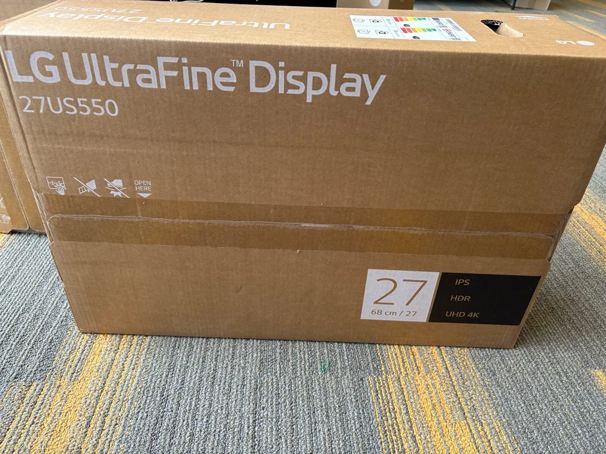 LG Ultra fine Display Monitors 27in - Image 1