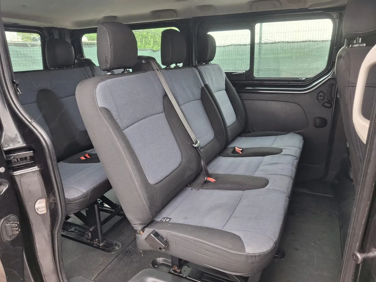 2017 Opel VIVARO wheel chair bus 9 seater - Image 4