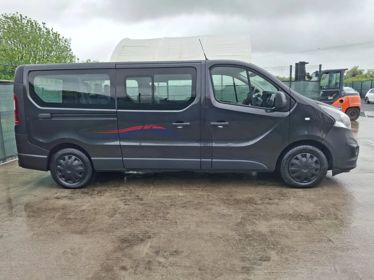 2017 Opel VIVARO wheel chair bus 9 seater - Image 2