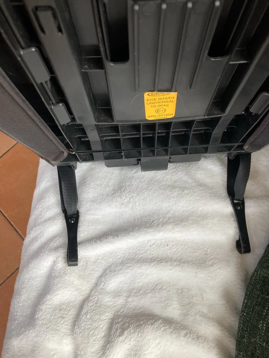 Graco Car Booster Seat - Image 3