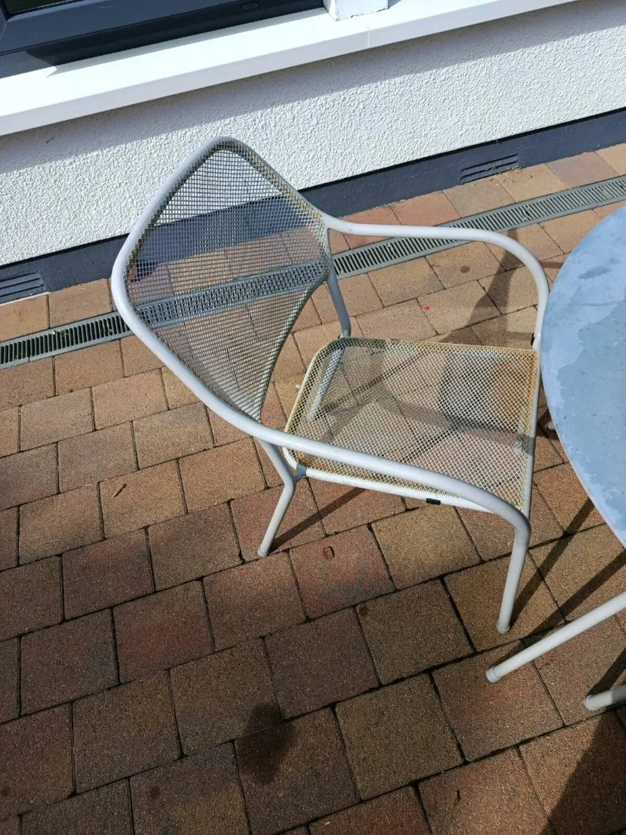 Patio furniture - Image 2