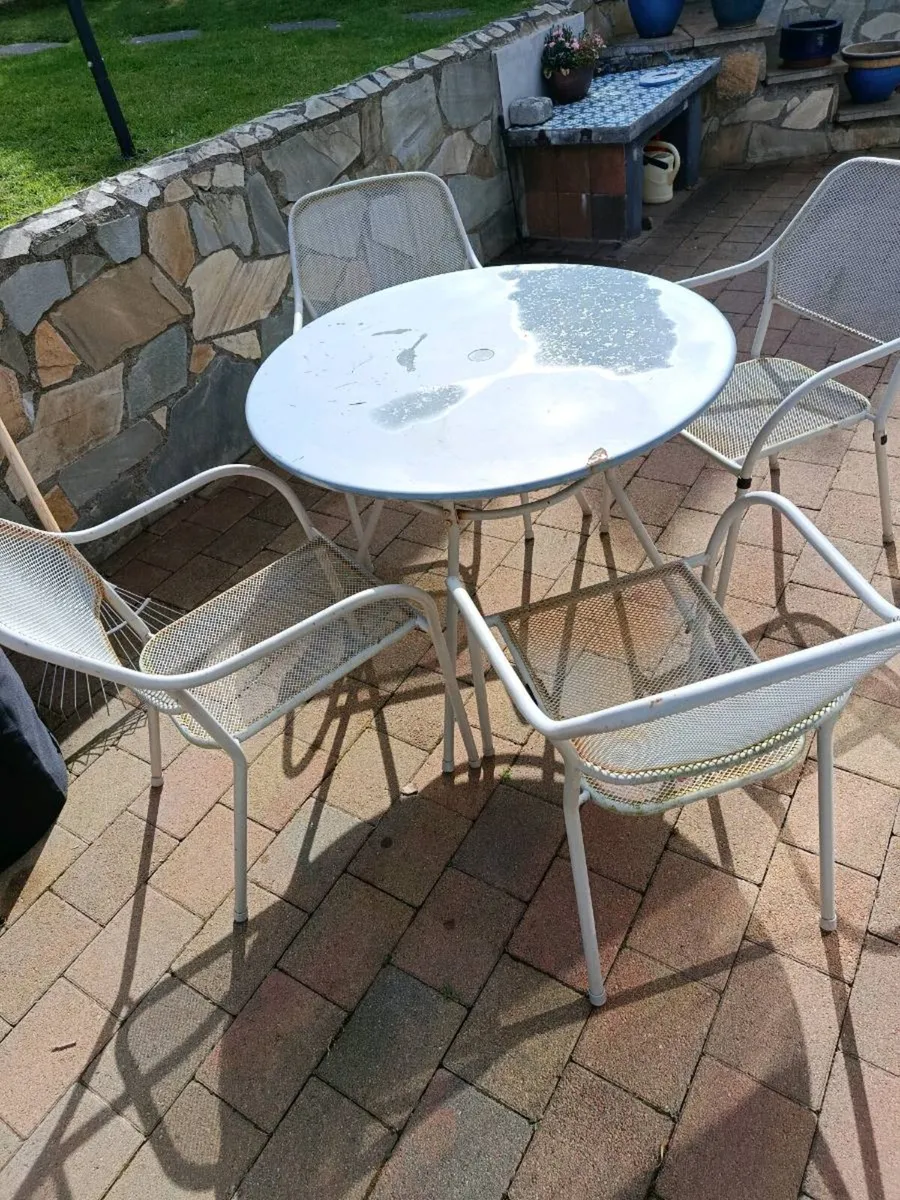 Patio furniture - Image 3