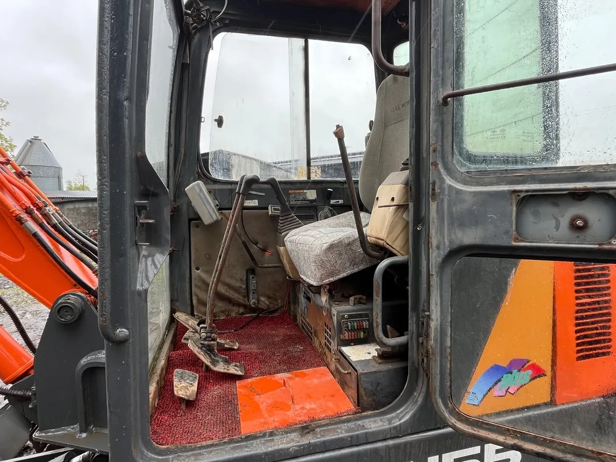 DOOSAN DH55 5.5 TONNE DIGGER - Image 3