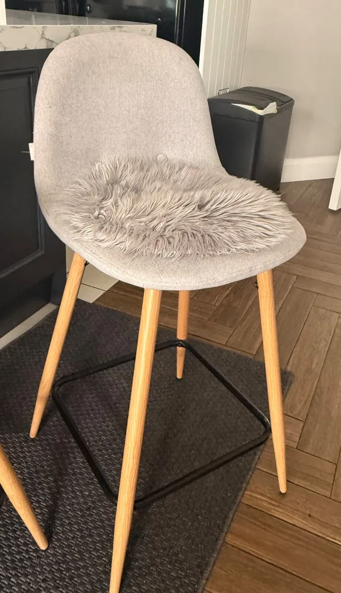 Set of 3 Kave Nolite Bar Stools for Kitchen Island - Image 3