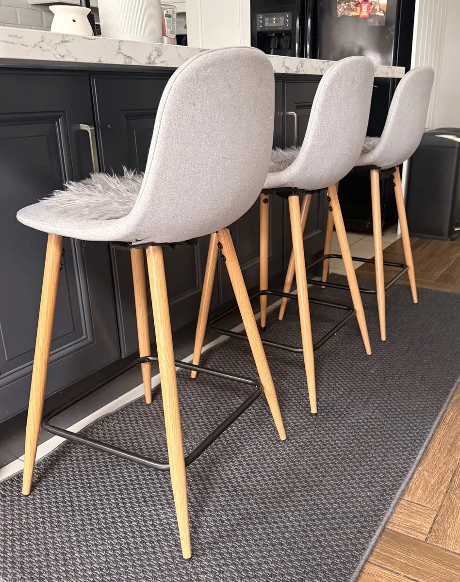 Set of 3 Kave Nolite Bar Stools for Kitchen Island - Image 1