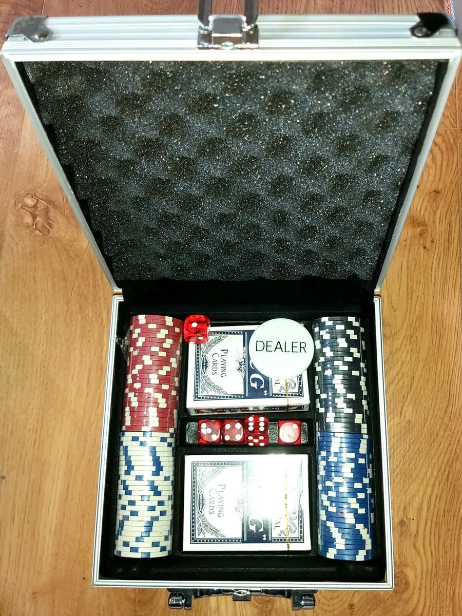 Deluxe Poker game new - Image 1