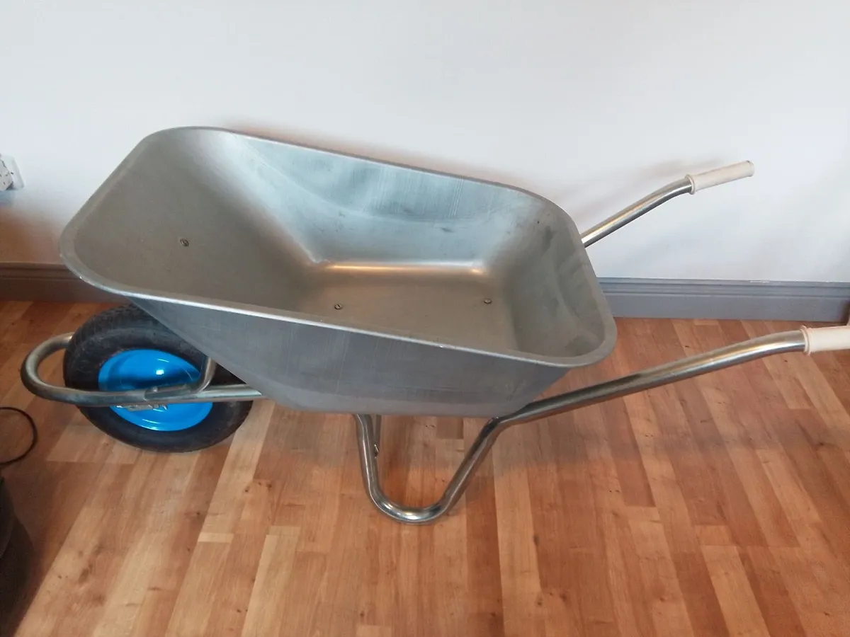 Wheelbarrow - Image 4