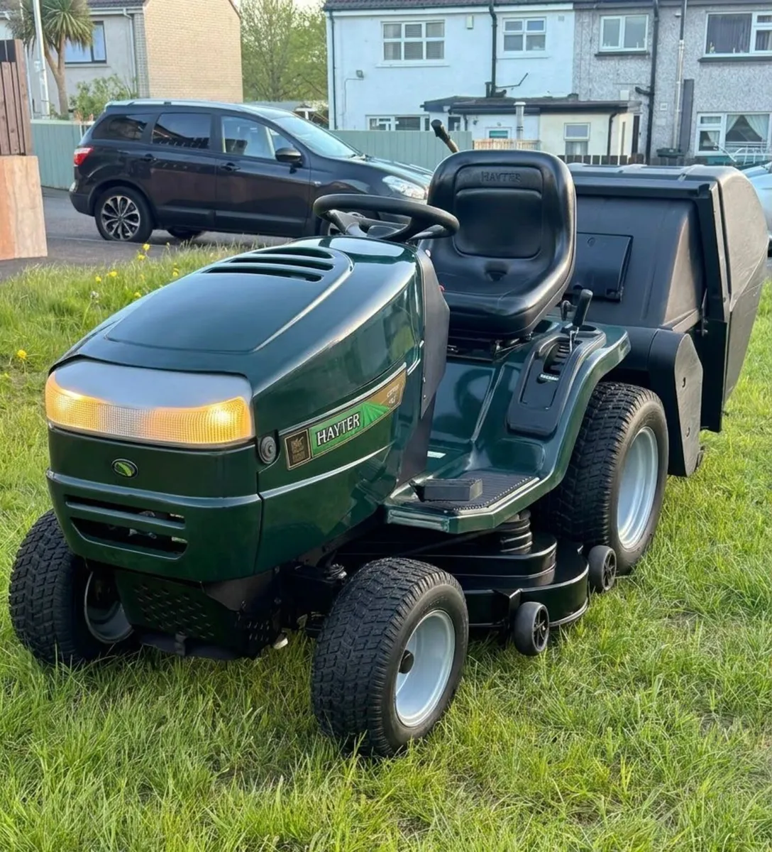 Hayter ride on mower - Image 2