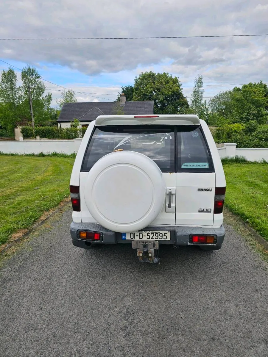 3.1 Izuzu trooper - Image 4