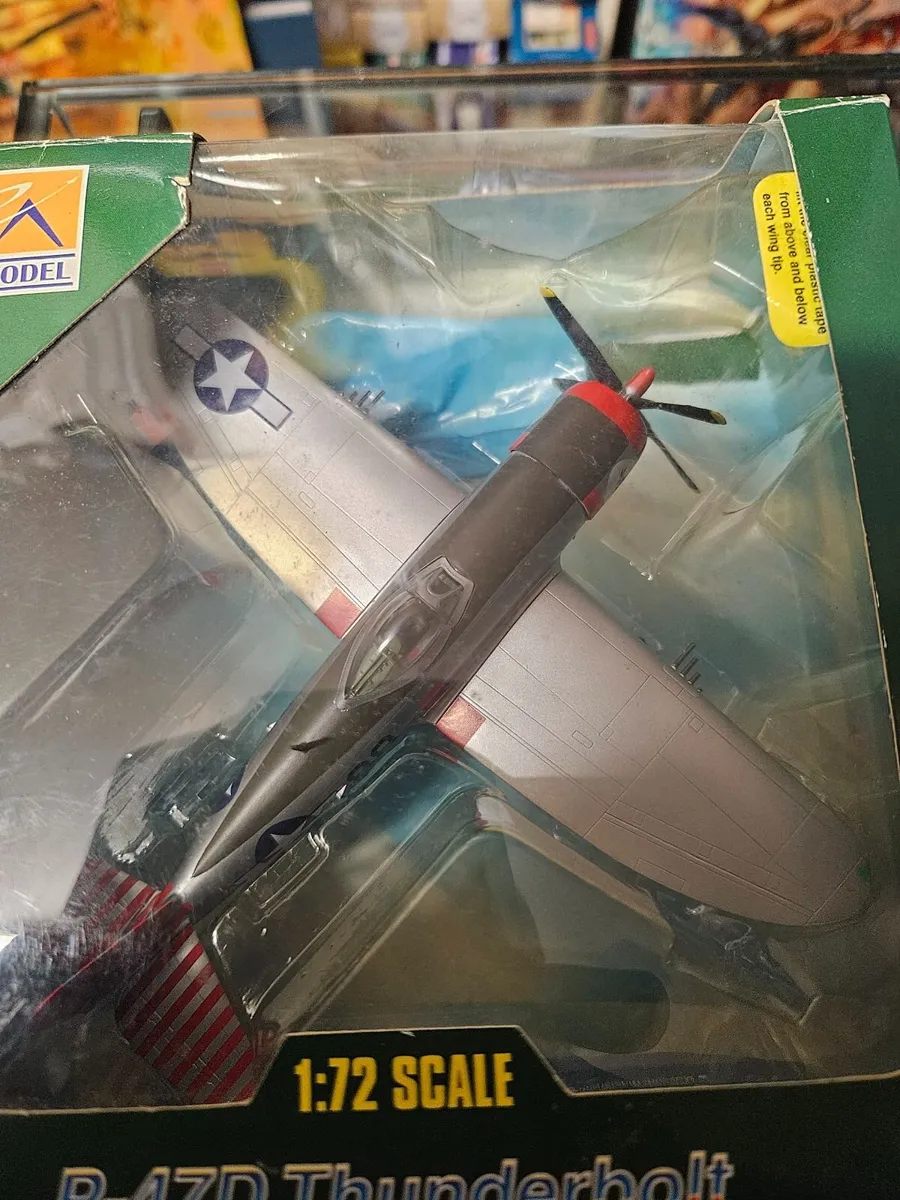Corgi Easy Model American WW2 P47 Thunderbolt - Image 2