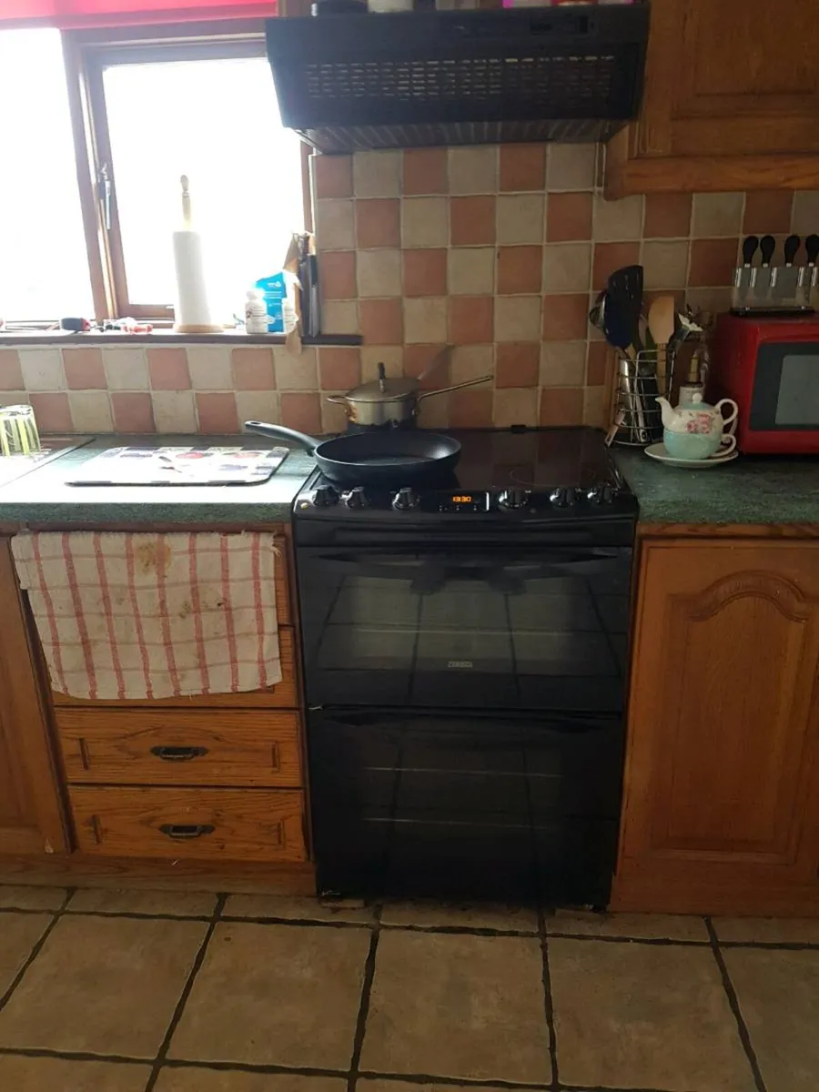 House Clearance (available june) - Image 4