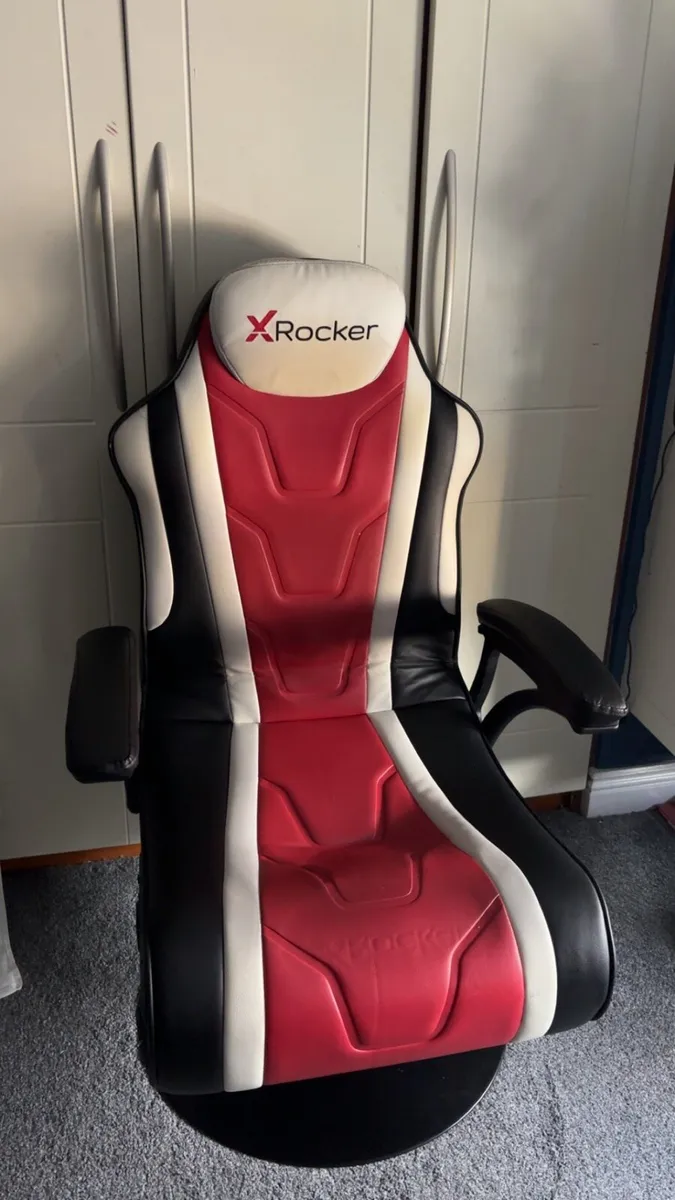 Large X Rocker gaming chair - Image 1