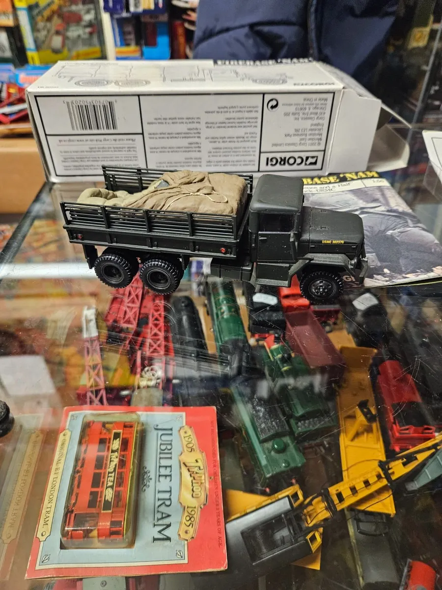 Corgi American Vietnam War Truck - Image 2